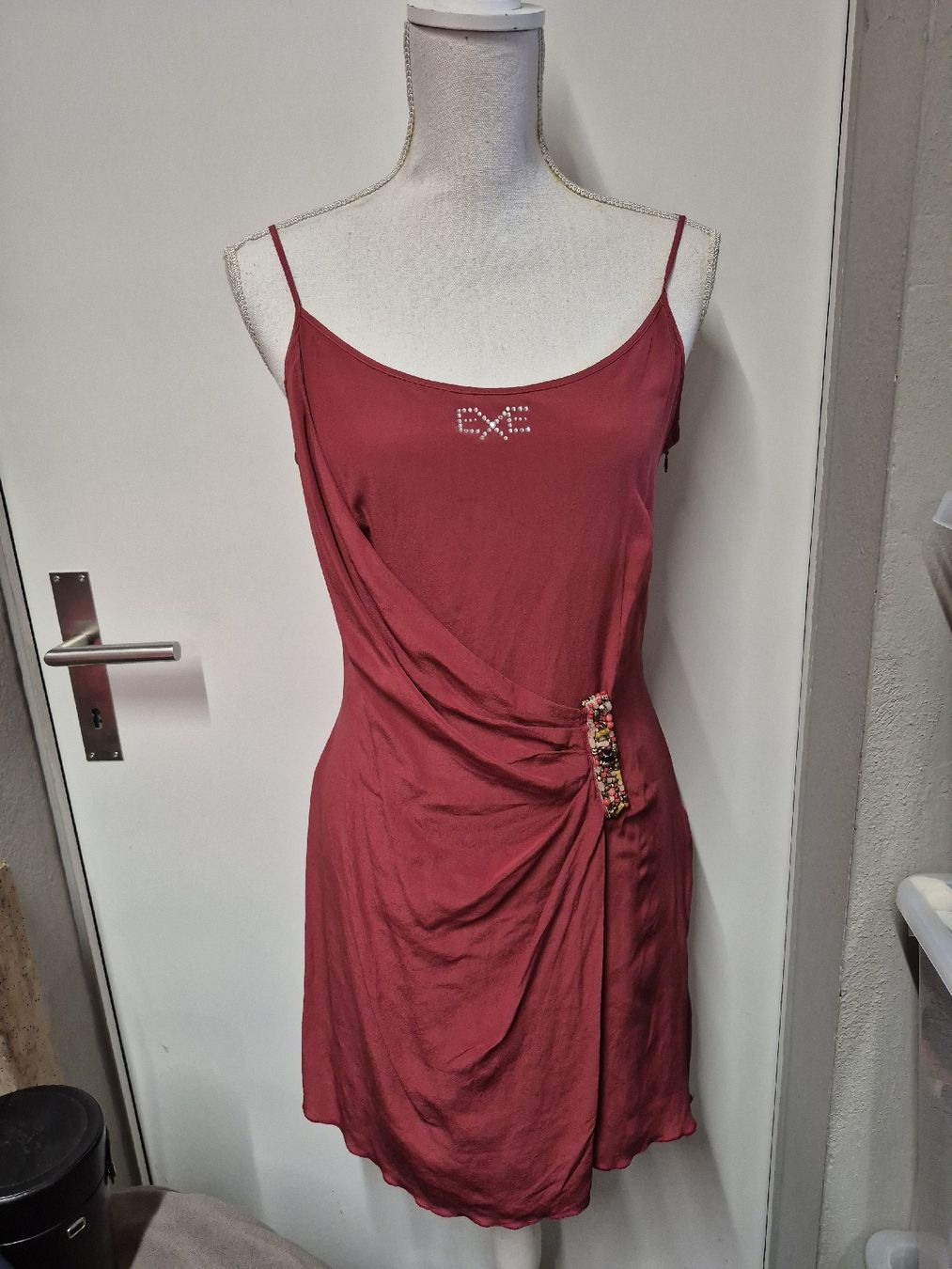 Vestiti: EXE Seidenkleid Gr.38 rot, elegant – Usato da Merligen venduto da muss_haben