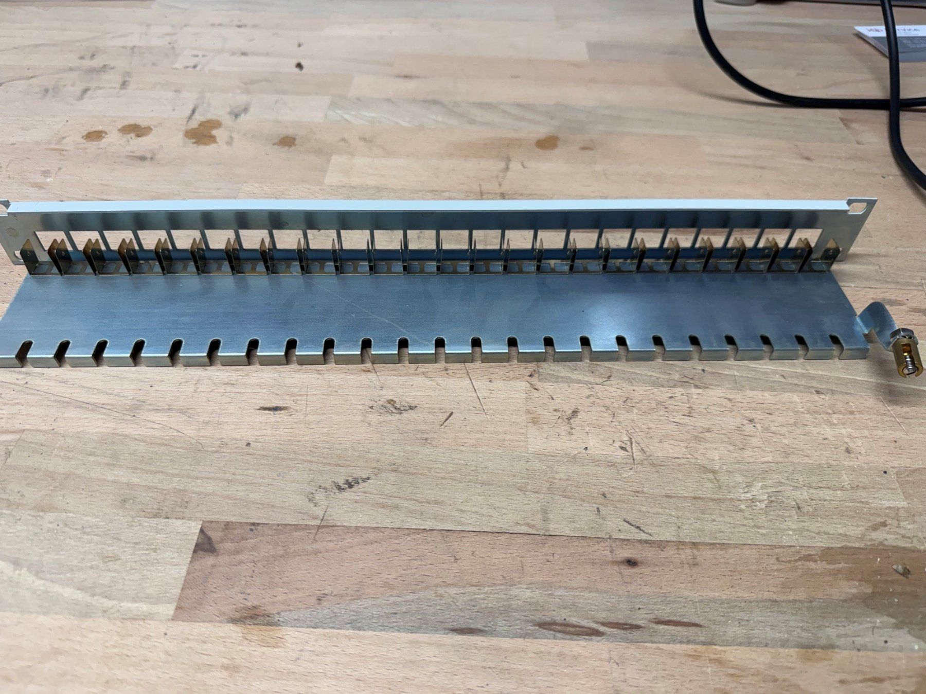 BKS Autres accessoires: BKS 19" Patchpanel 24 Port 1HE NewLine – D'occasion à Gamprin-Bendern par VeFa3112 2