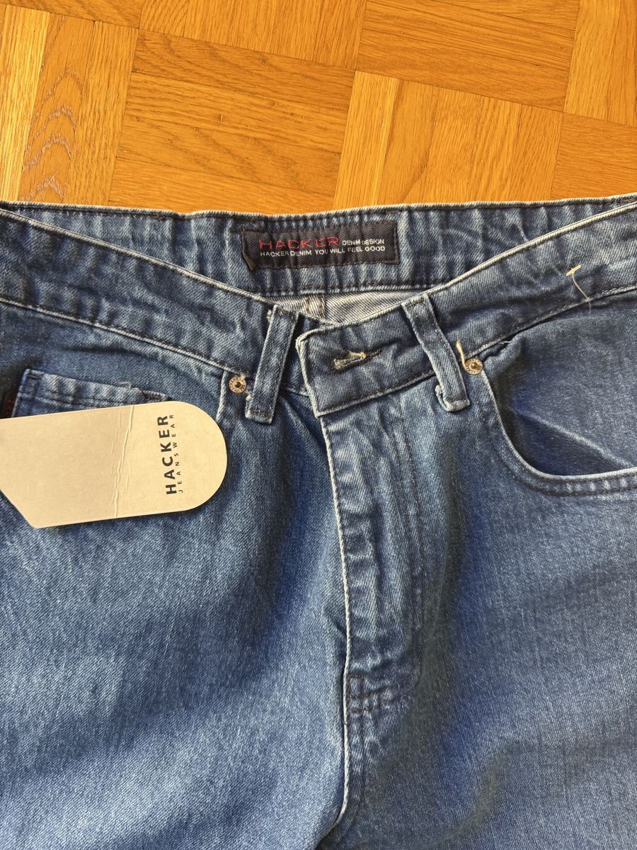 Jeans: Jeans neuf Hacker taille 33/32 – Neuf avec emballage d'origine à Savagnier par Pivovar2 1