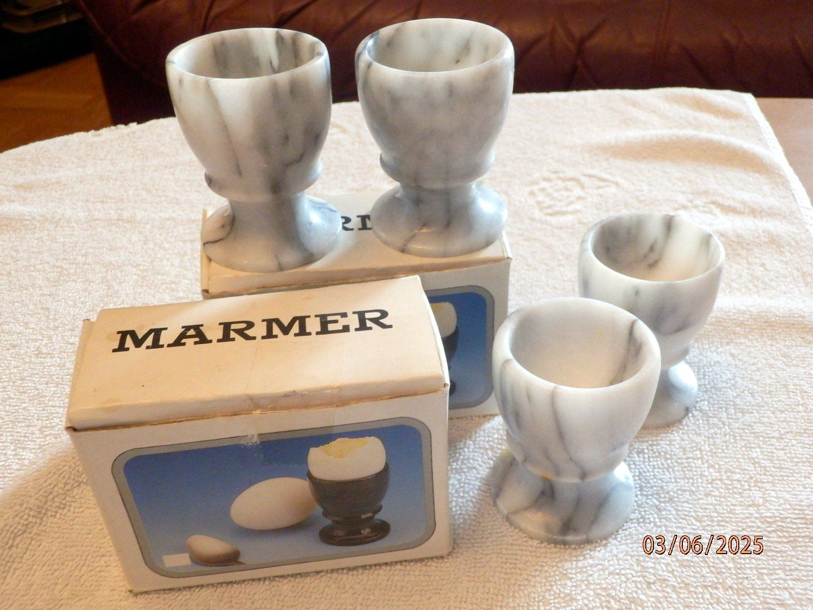 Sonstiges Geschirr: 4 Eierbecher, Marmor, original Verpackung, Ø 6.3cm, 4.8cm H – Neu und originalverpackt aus Ueberstorf von dinbau 6