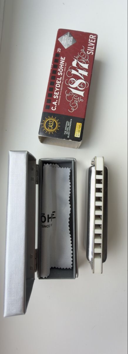 Seydel Strumenti musicali: C.A. Seydel Söhne Blues Harmonica Silver 20 neu – Usato da Zürich venduto da Fidel59 1