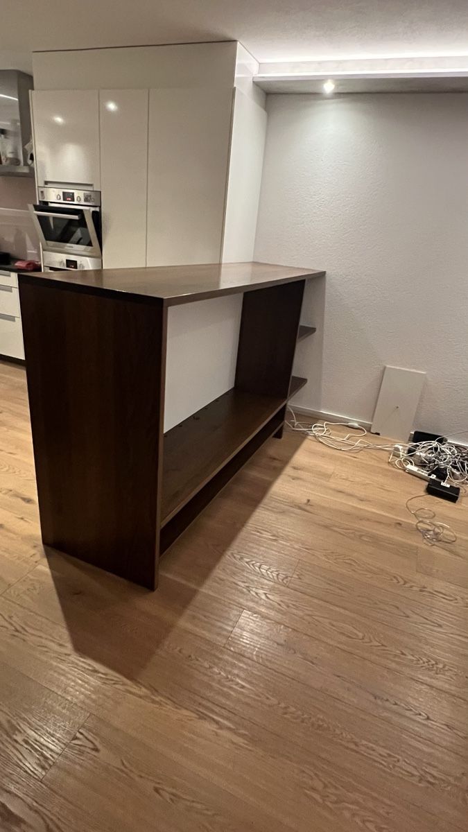 Allestimento di negozi e stand fieristici: Bar - Raumtrenner - TV Möbel – Usato da Neuenkirch venduto da Jacklimy
