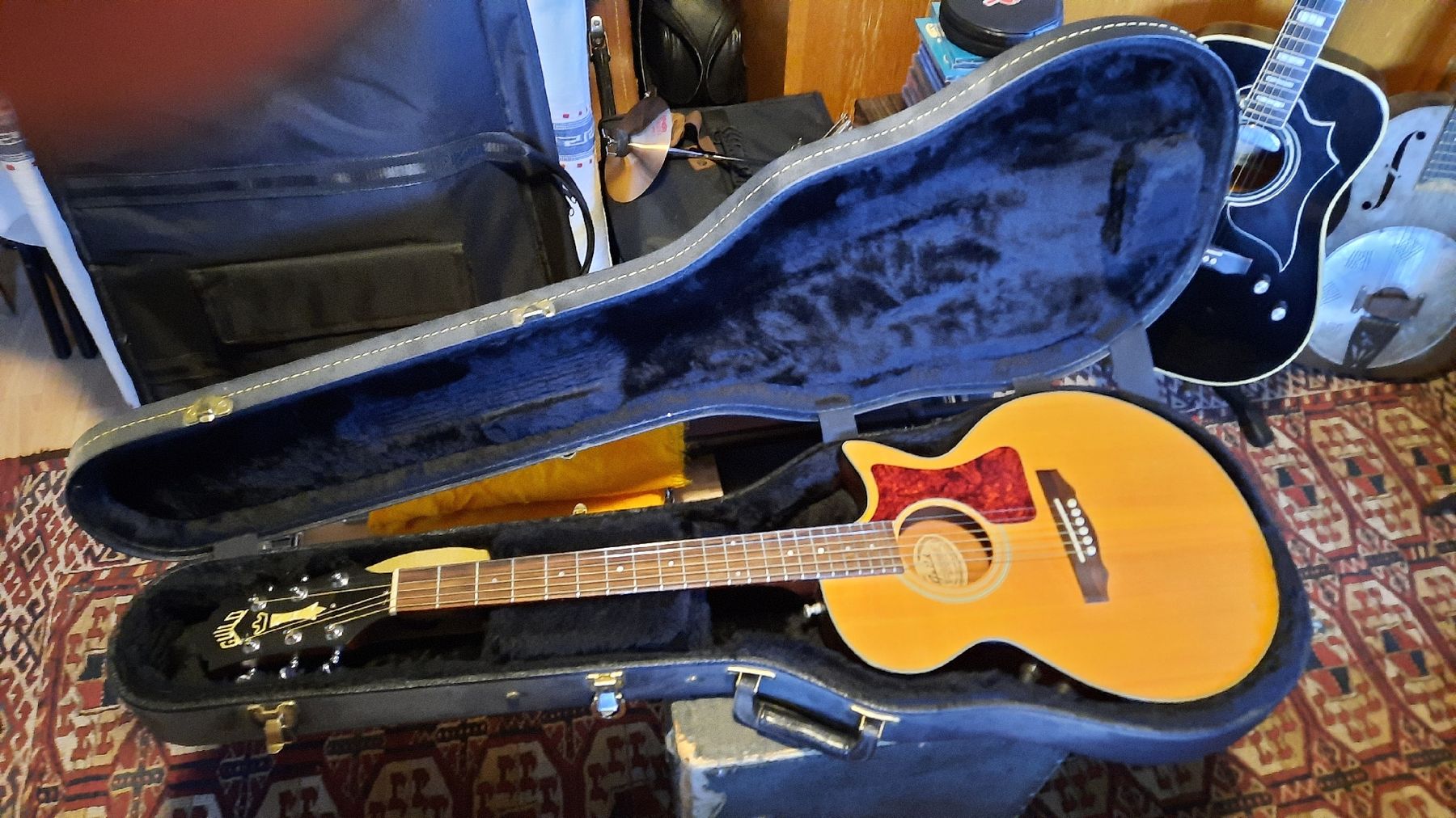 Guild Instruments de musique: Guild Songbird LT – D'occasion à Mairengo par gippo 1