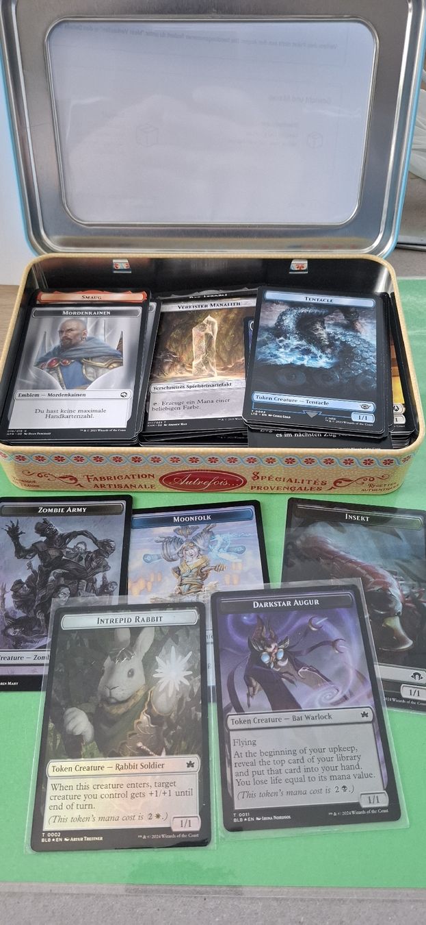 Magic The Gathering Carte collezionabili: Magic Karten Token Sammlung in Blechdose, Winter Deal! – Usato da Zürich venduto da rodney02
