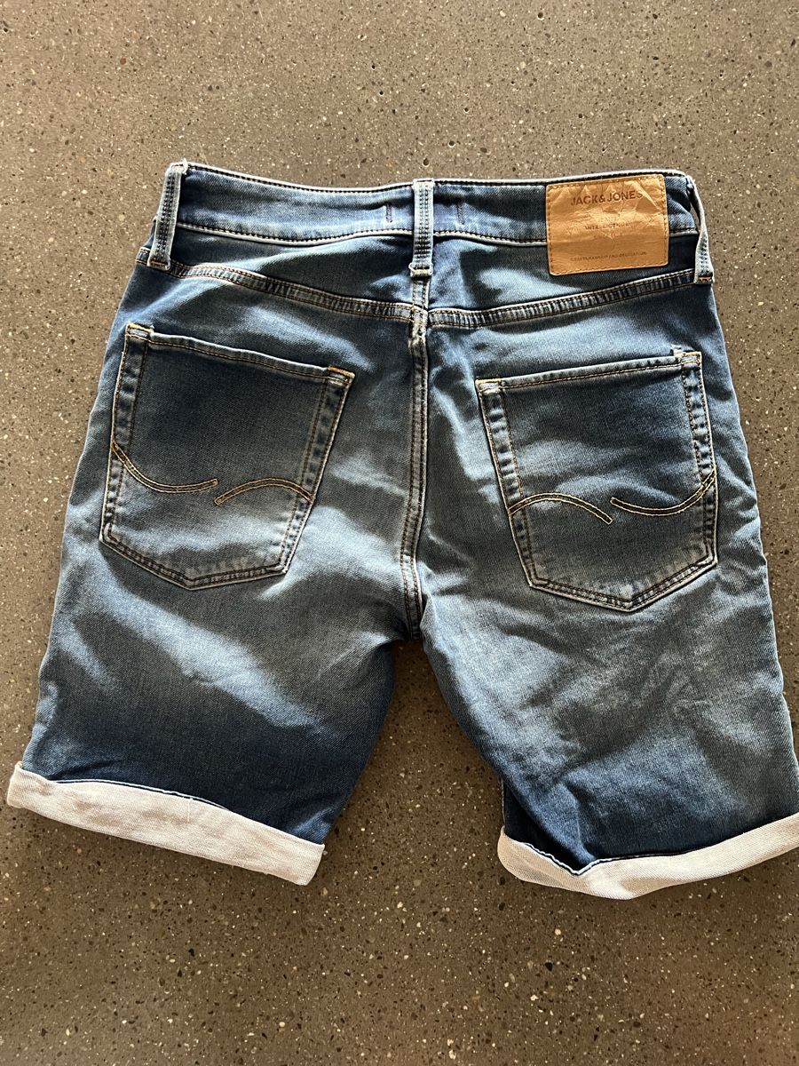 Jack & Jones Pantaloni: 2 Jeansshorts Jack&Jones regular XS – Usato da Schlierbach venduto da matro01 4