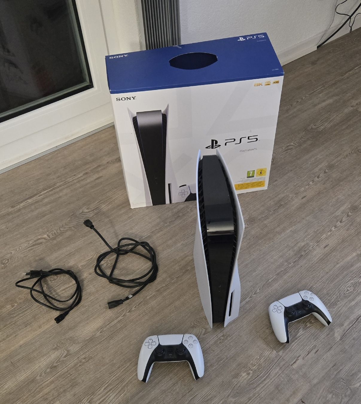 Sony Console: Sony PlayStation 5 Konsole mit 2 Controller, 2TB SSD – Usato da Derendingen venduto da Erne40