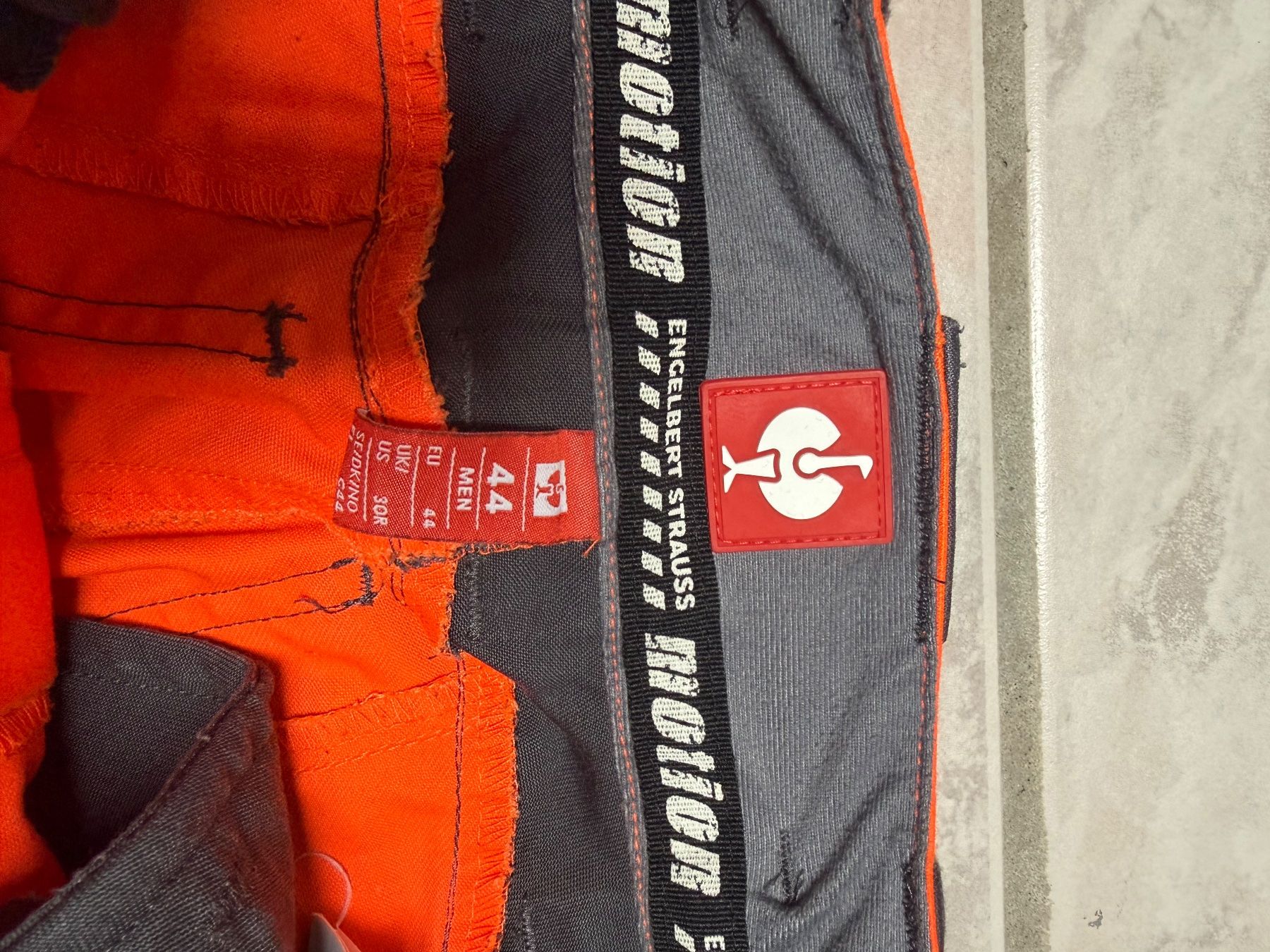 Engelbert Strauss Pantaloni: Engelbert Strauss Warnschutzhose Grösse 44 – Usato da Rothrist venduto da Segi_07 1