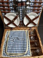 Edler Picknickkorb aus Korbweide für 4 Personen, neuwertig!