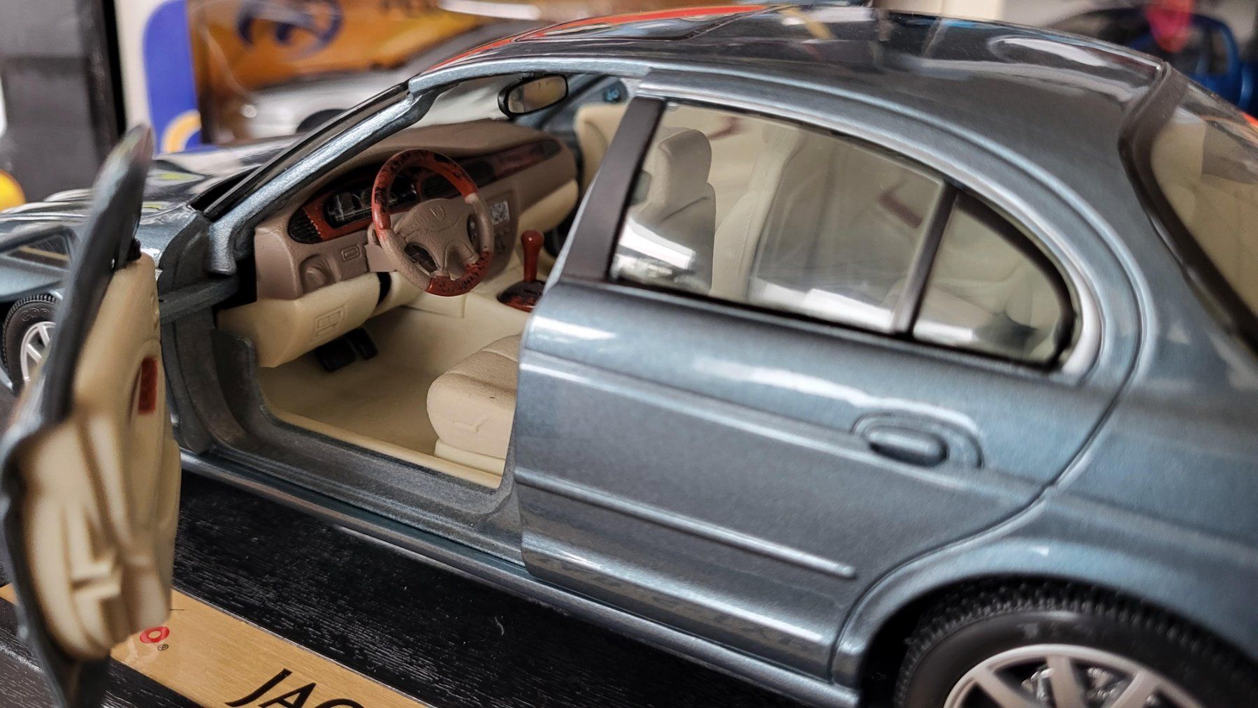 Maisto Voitures modèles: Jaguar S-Type 1999 1:18 Maisto – D'occasion à Rothrist par Juana5 5