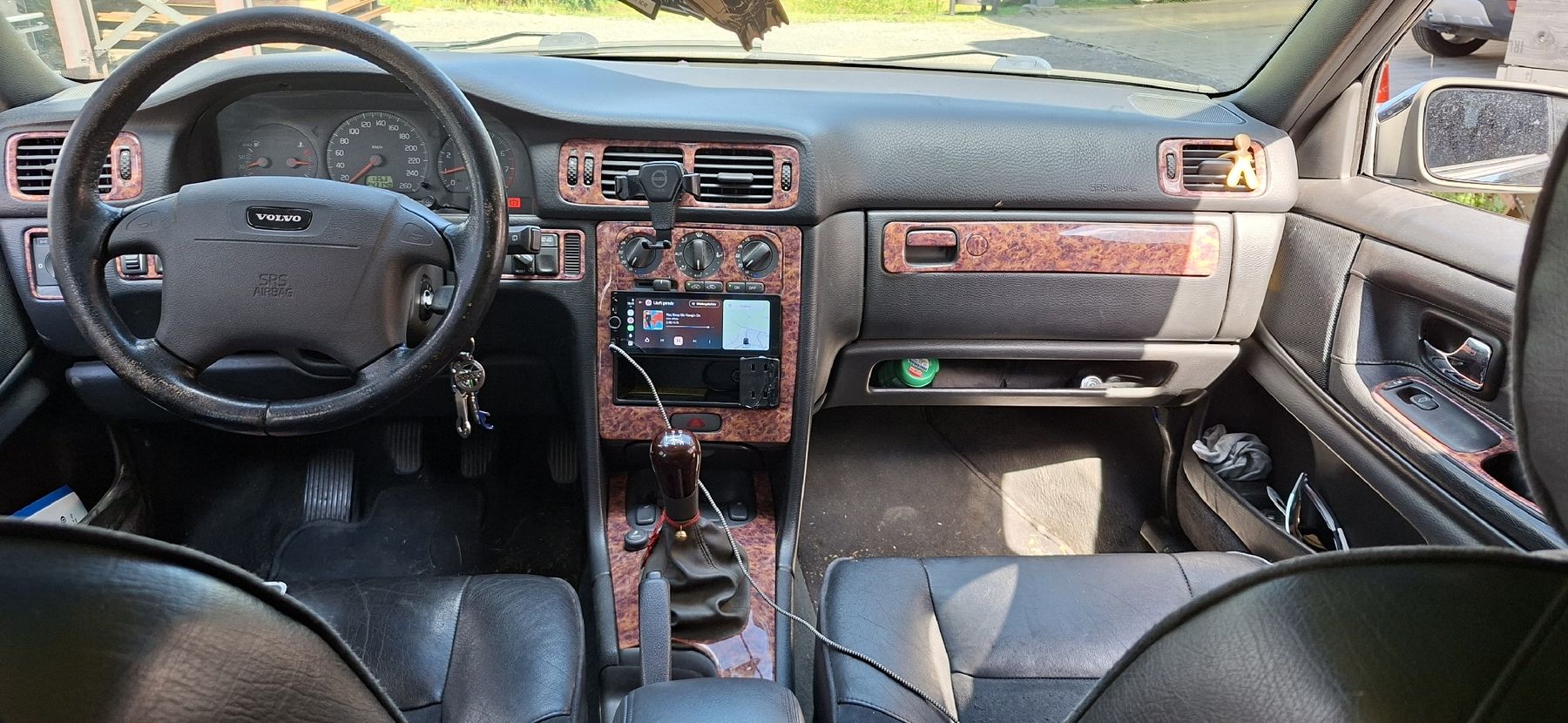 Volvo Autos: Volvo V70 1999 – D'occasion à Rothenthurm par nil_p2r2 5