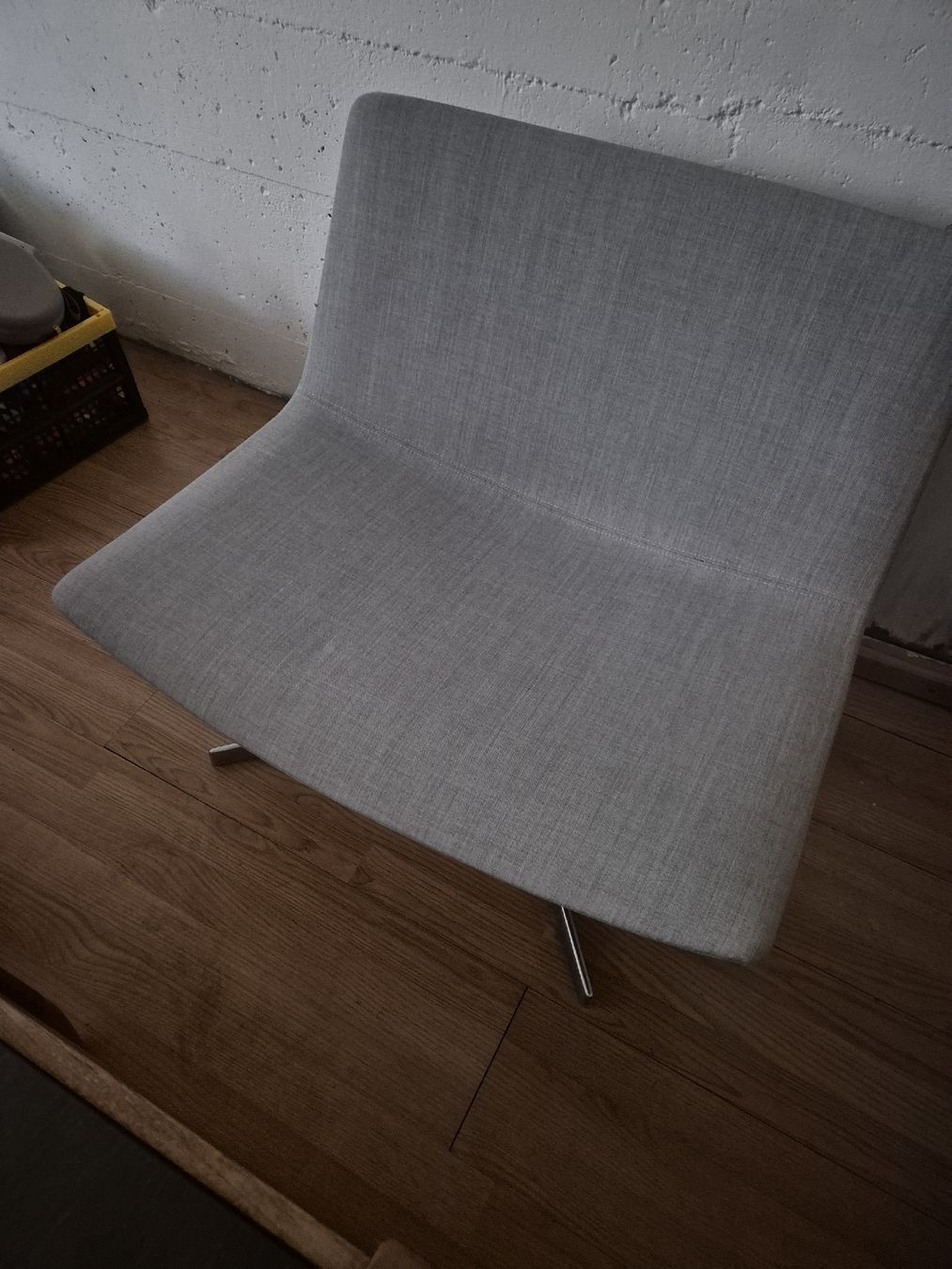 Arper Poltrone: ARPER CATIFA 80 Lounge Sessel drehbar Designer – Nuovo (secondo la descrizione) da Granges-Paccot venduto da YuDrOm