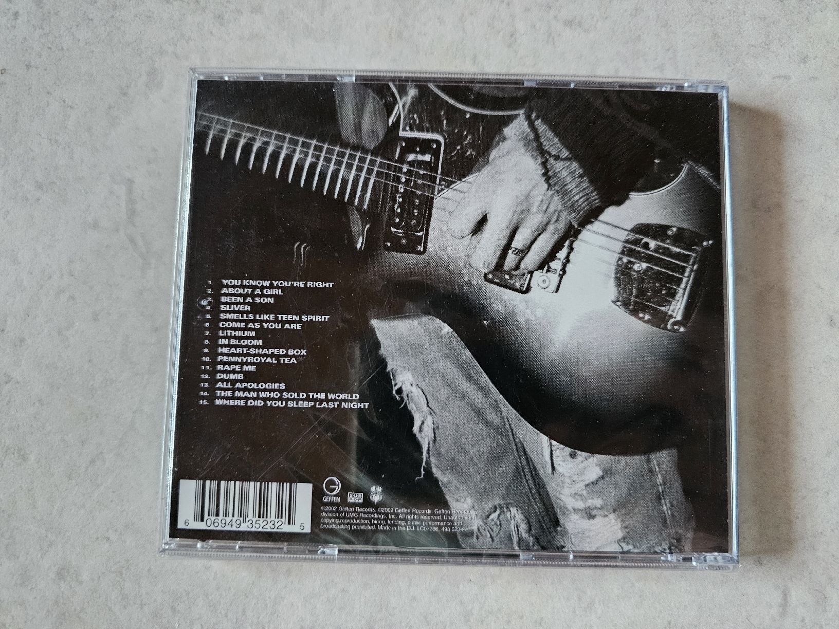 CD: Nirvana  -  Nirvana  /  Fabrikneu – Nuovo e nell'imballaggio originale da Schneisingen venduto da backstore24 1