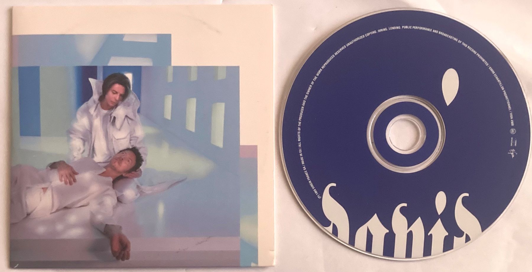 CD: DAVID BOWIE - HOURS.... – Usato da Poliez-Pittet venduto da Newtown-Records 2