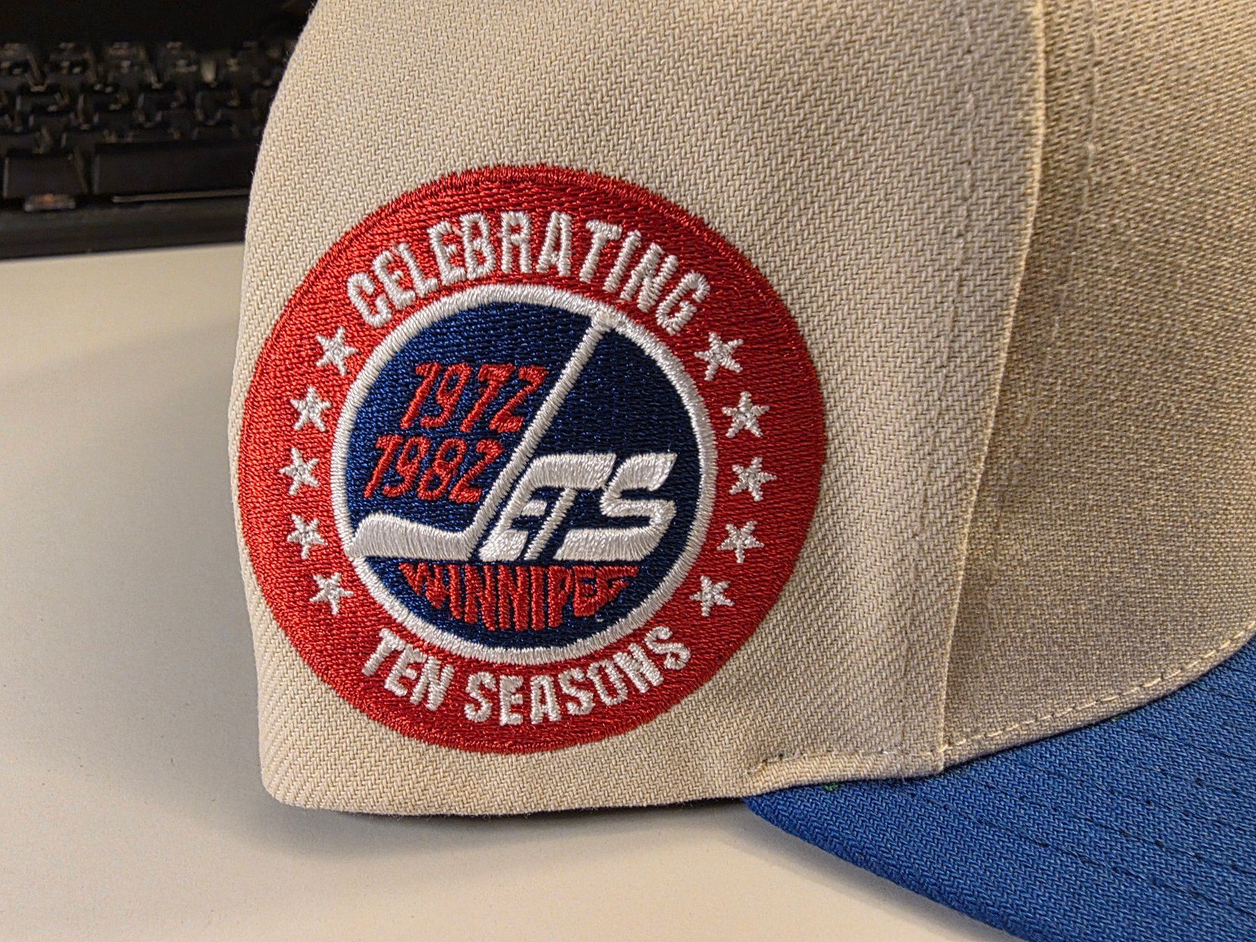 Mitchell & Ness Copricapi, berretti & cappellini: Cap Mitchell & Ness Original Fit Snapback Winnipeg Jets – Nuovo e nell'imballaggio originale da Mörigen venduto da Gadgeteer 5