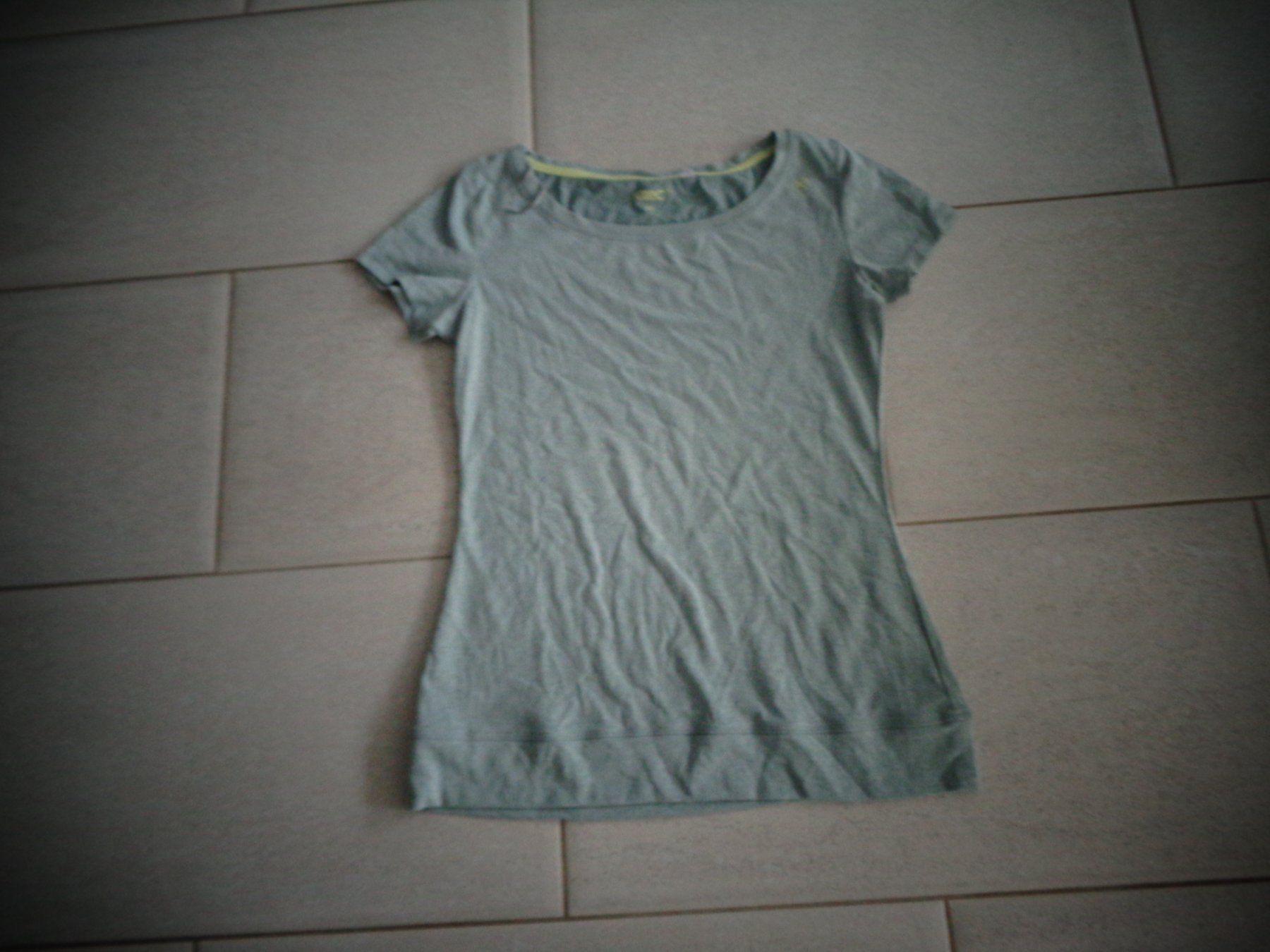 T-shirt: K-TEC T-SHIRT GR.XS NEU – Nuovo (secondo la descrizione) da Rotkreuz venduto da Samballi