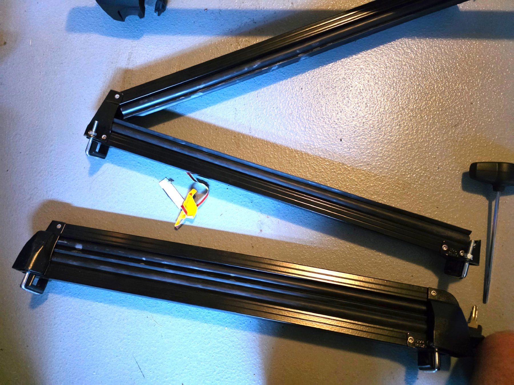 Atera Portapacchi: Portasci Auto per 6 Paia di Sci, con Chiave e Accessori – Usato da winterthur venduto da CoinPassion 2