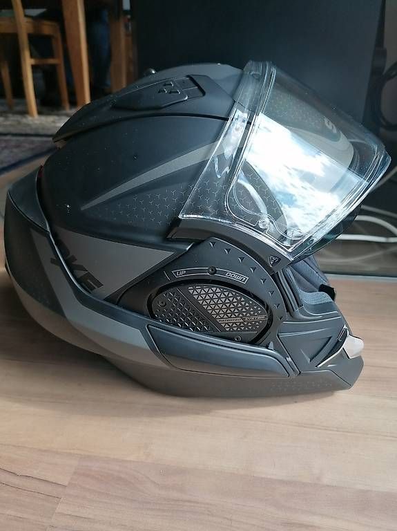 Casques & visières: Motorradhelm Shark EVO GT – D'occasion à Plaffeien par Manschi