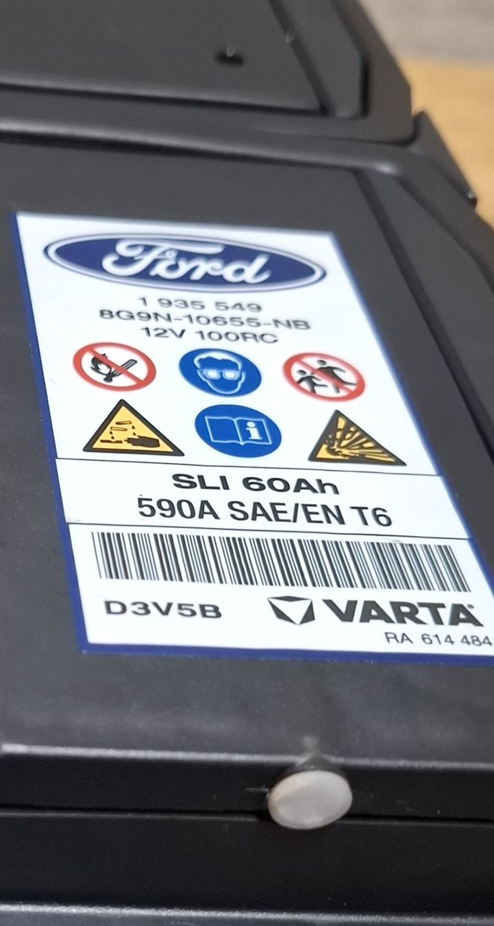 Varta Batterie: Auto Batterie Ford Focus ST MK3 – Nuovo (secondo la descrizione) da Fraubrunnen venduto da Hady87 5