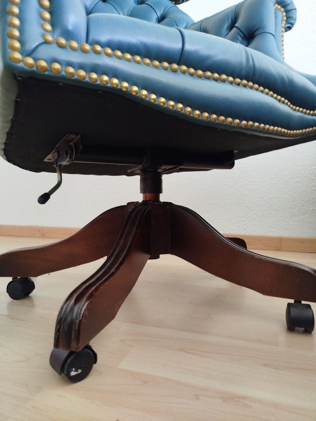 Sessel: Earl Chesterfield Bürostuhl – Gebraucht aus wallisellen von kuriala555 3