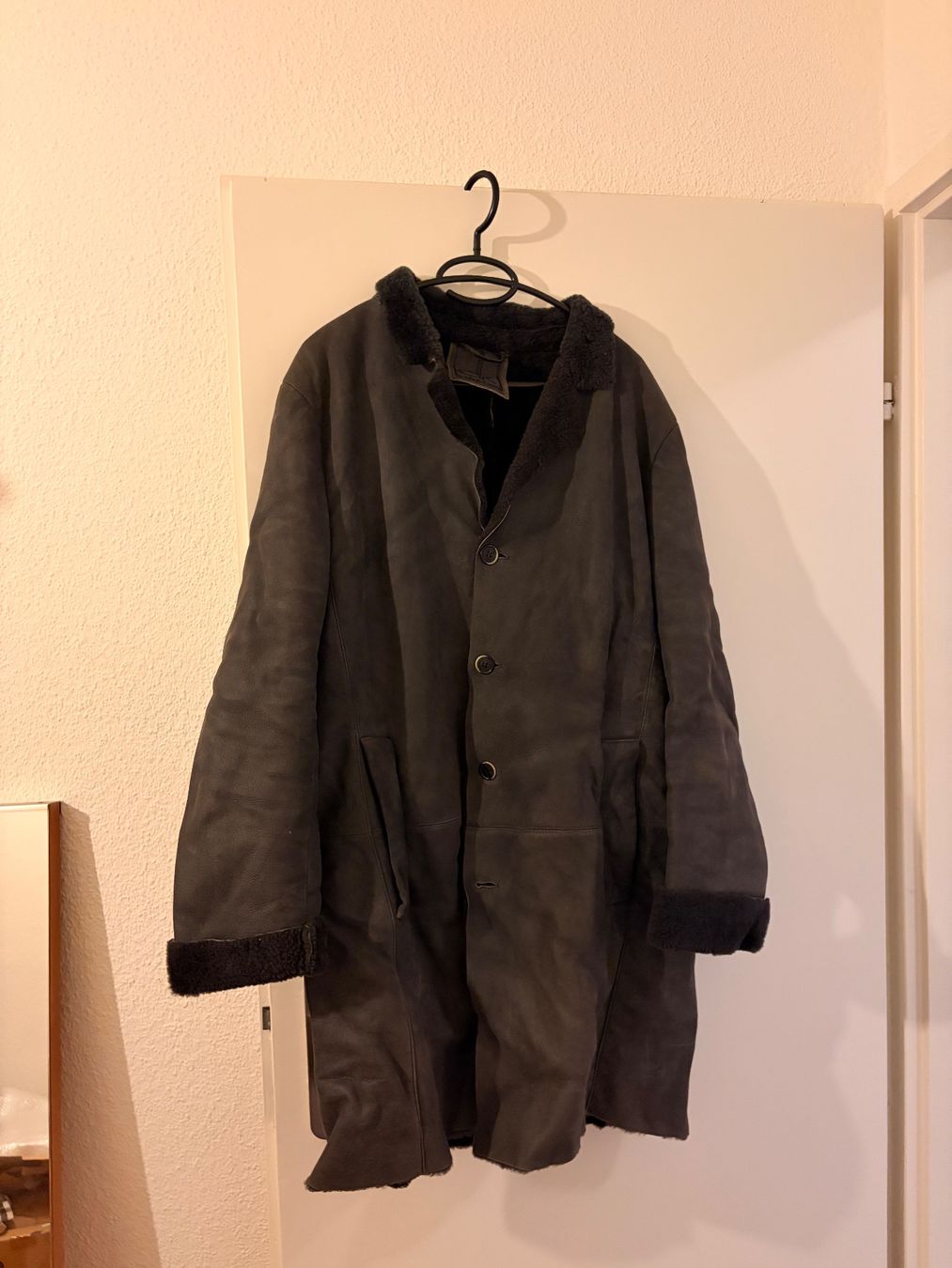 Calvin Klein Mäntel: Vintage Calvin Klein Ledermantel – Gebraucht aus Zürich von Lilalunet