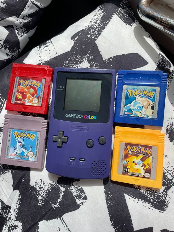 Nintendo Gameboy Color + Pokemon Bau, Yellow, Silber, Rot (Gebraucht ...