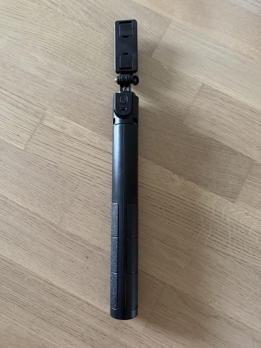 Sonstige Dekorationen & Accessoires: New Selfie Stick with bluetooth remote control – Neu (gemäss Beschreibung) aus Dübendorf von zhe_69pd 2