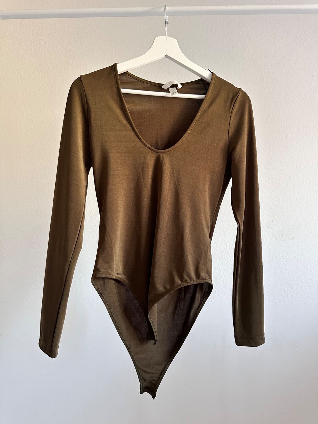 Zara Top: Longsleeve Body Olivgrün, Gr. S – Nuovo (secondo la descrizione) da Zürich venduto da ElissZurich 1