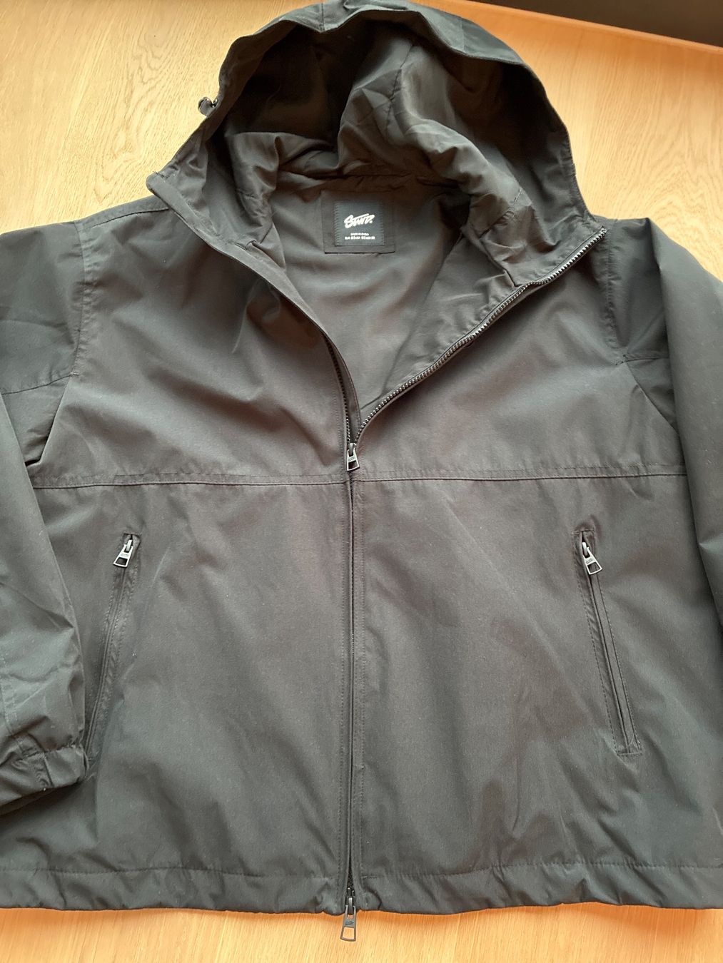 Pull&Bear Giacche: Pull&Bear Jacke - Regenjacke - Windjacke - Schwarz – Usato da Winterthur venduto da pompea 1