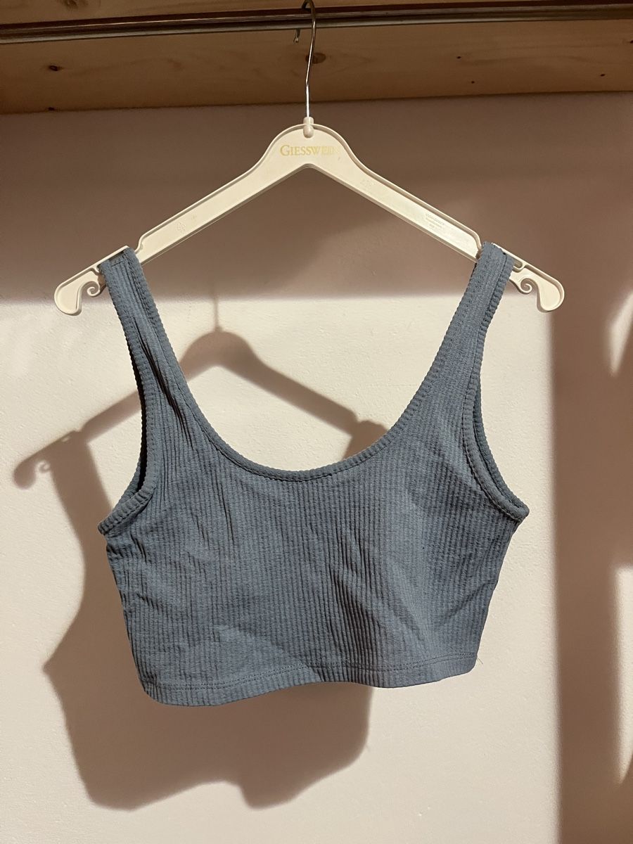 Pull&Bear Tops: Pull&Bear Crop Top – D'occasion à Samedan par K7kgh