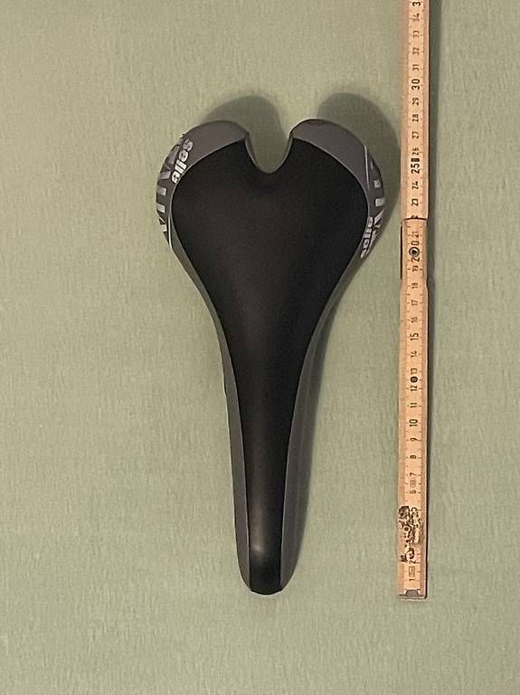 Pezzi di ricambio: 3 selles vélo – Usato da Fully venduto da picciril 3