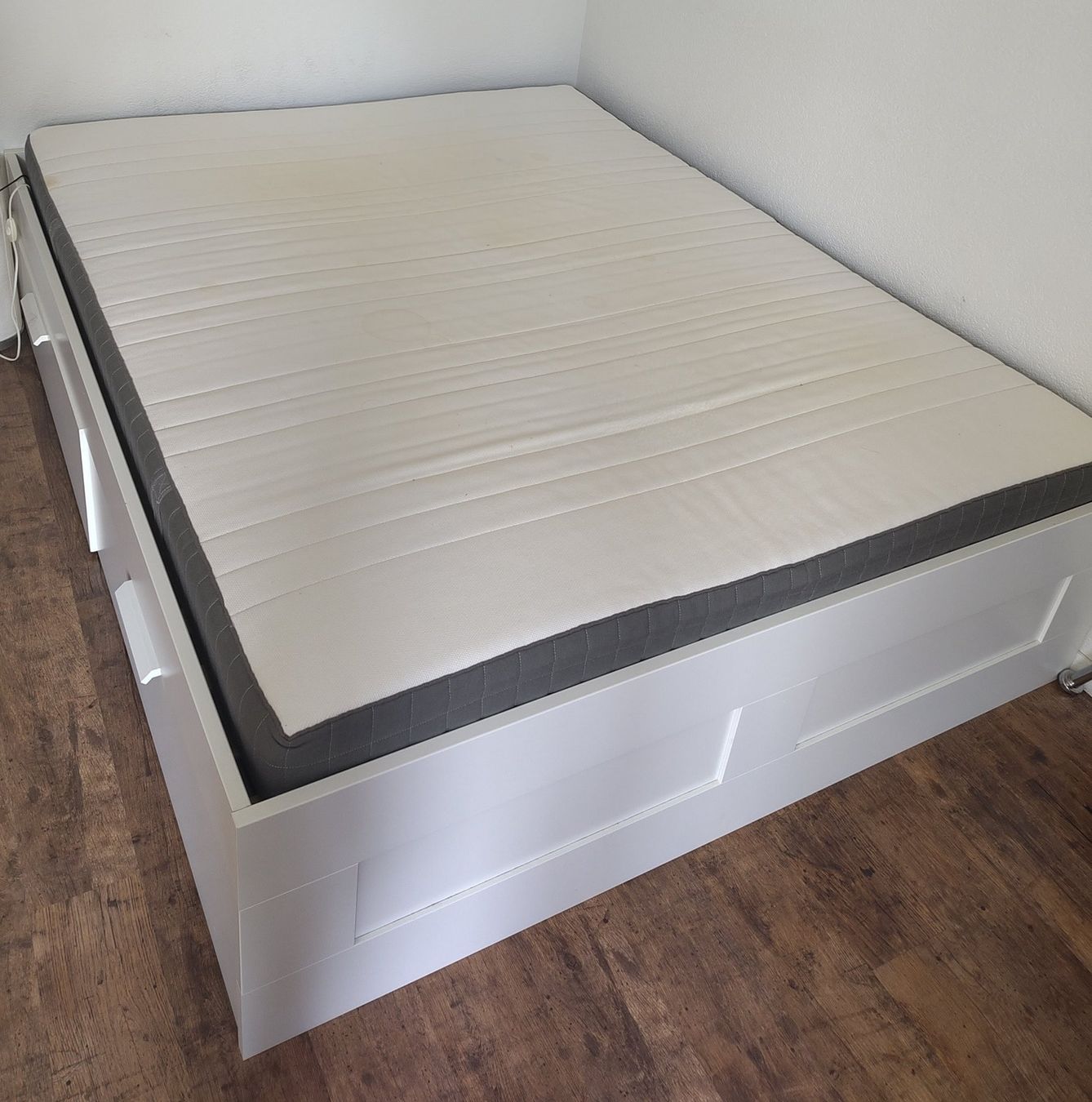 Ikea Lits: Brimnes Bett 180 mit Schubladen – D'occasion à Zofingen par leila_ig