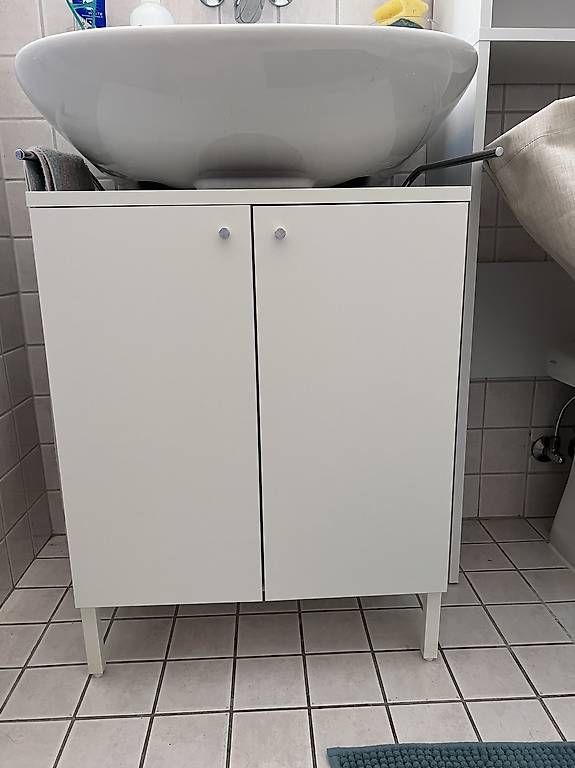 Armadietti a specchio: Armadietto sotto lavabo – Usato da Gnosca venduto da MegSam