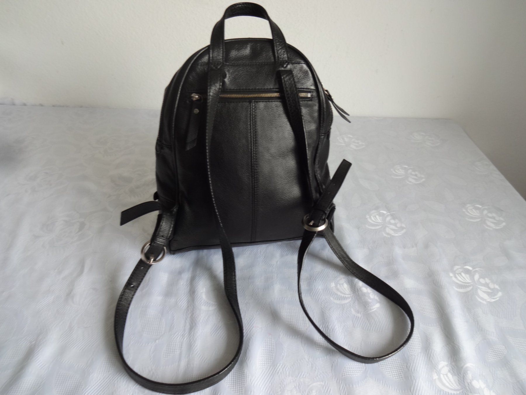 Liebeskind Zaini: Orig. " Liebeskind " Echtleder Schwarzes Rucksack – Usato da Frauenfeld venduto da Reyy58 2