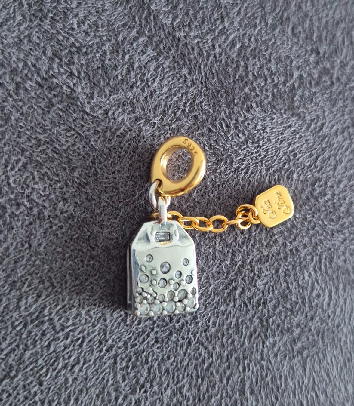 Ciondoli: Charm Teebeutel +Garantie – Nuovo (secondo la descrizione) da Rotkreuz venduto da Carbone_Bijou-Shop 1