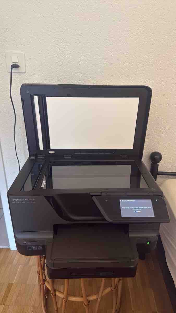Hewlett Packard Stampanti: HP Officejet Multifunktionsdrucker in Schwarz – Difettoso da Chur venduto da tor_8y6d 1
