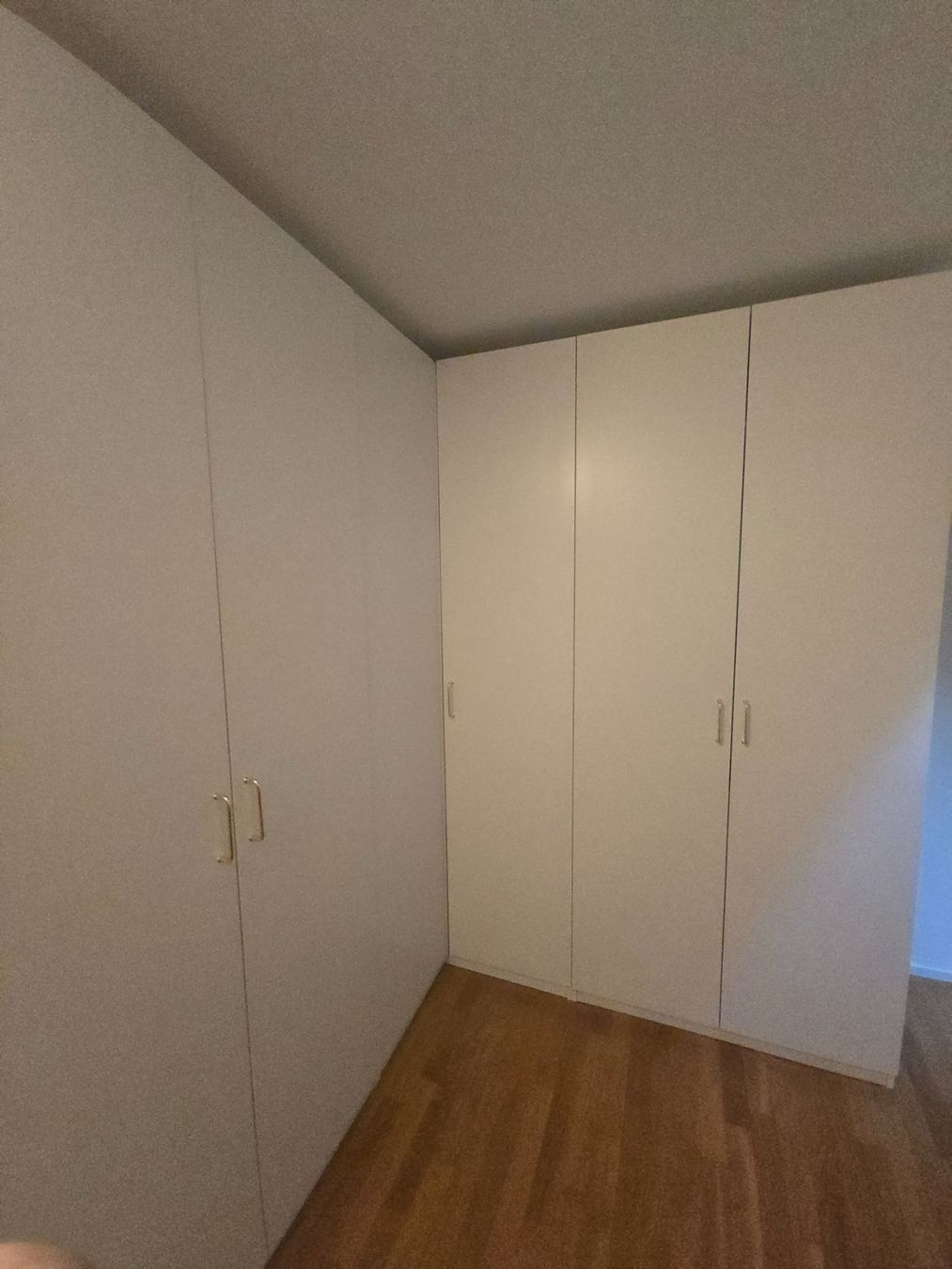Ikea Armadi: Pax-Eckschrank – Usato da Mülligen venduto da adi1710 1