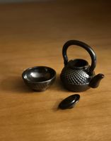 Wasserkocher und Tasse für Puppenhaus/Puppenstube