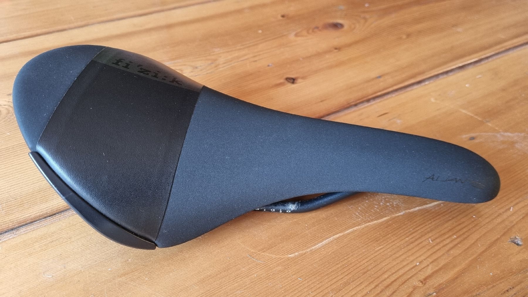 Fizik Pezzi di ricambio: Fizik Aliante R5 – Usato da Le Grand-Saconnex venduto da MrBeanz43 1