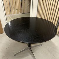 Vitra esstisch