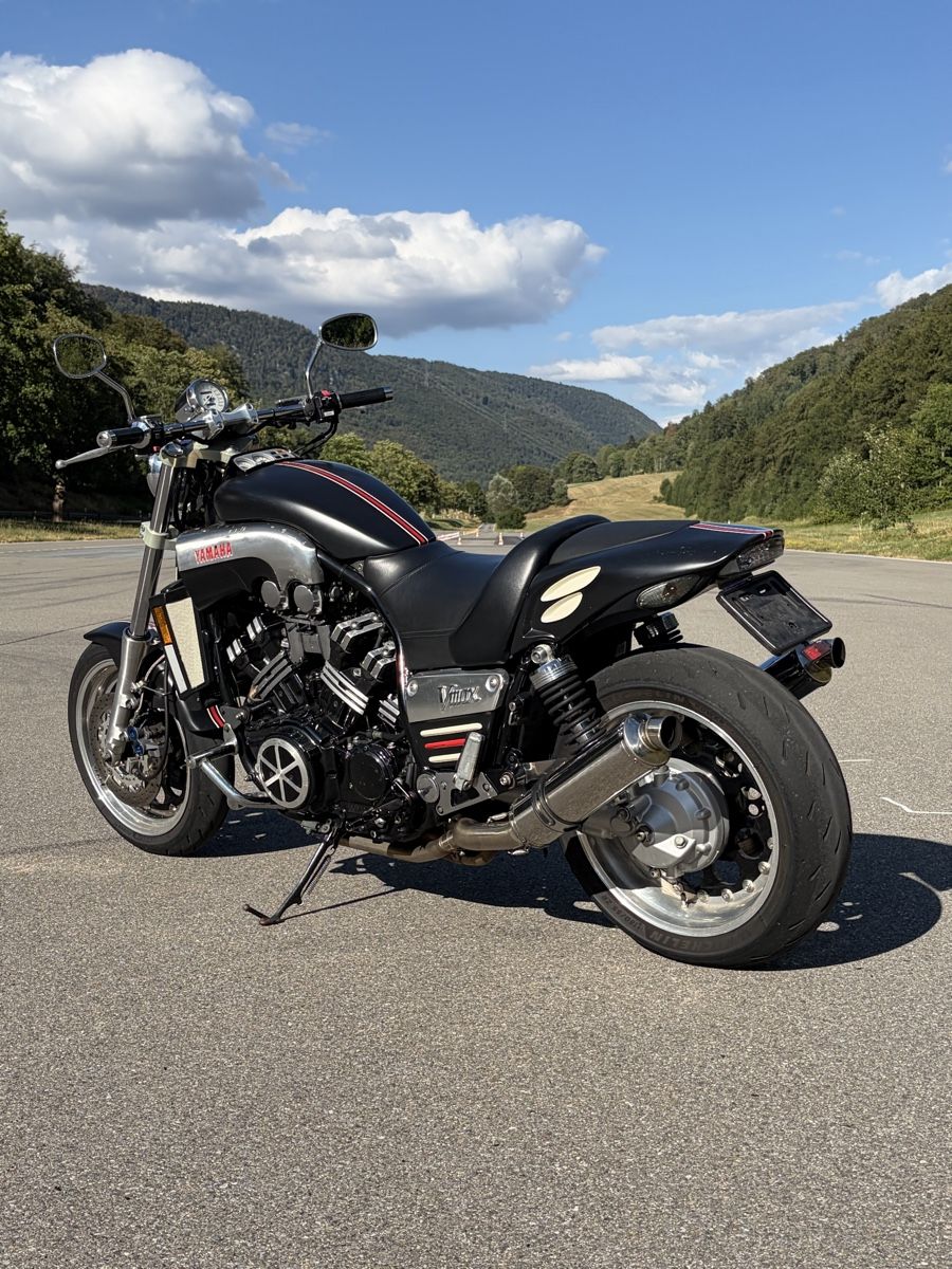 Yamaha Route: Yamaha V Max 1200 Canada V-Boost – D'occasion à Kappel SO par MiTrading