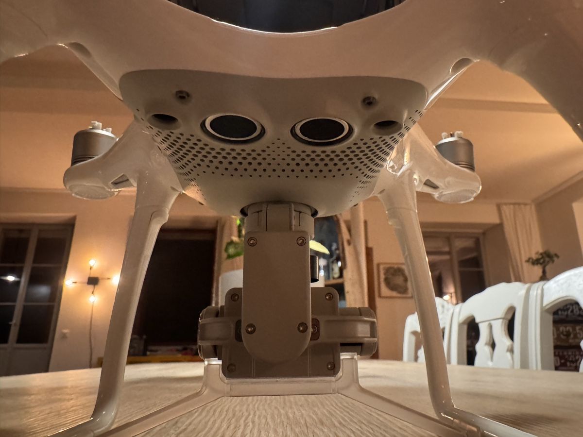 DJI RC Kits de montage: DJI Phantom 4 Pro drone with controller and props – D'occasion à Obfelden par Wi_matthias 6