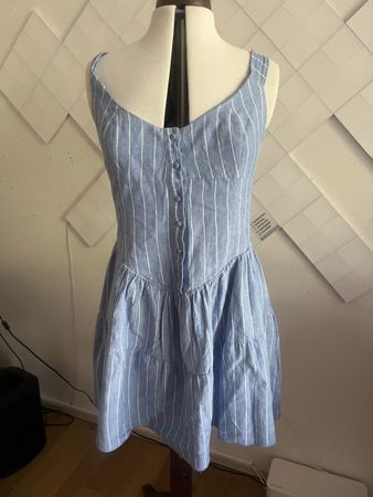 Sommerkleid hellblau mit weissen Streifen