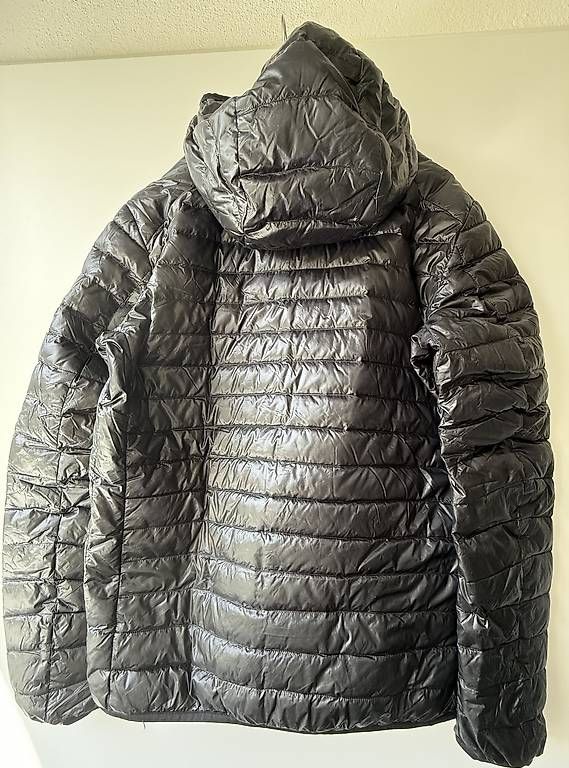 Uniqlo Giacche: UNIQLO light down Jacke Gr.M – Usato da Wilen b. Wollerau venduto da chocolady 4