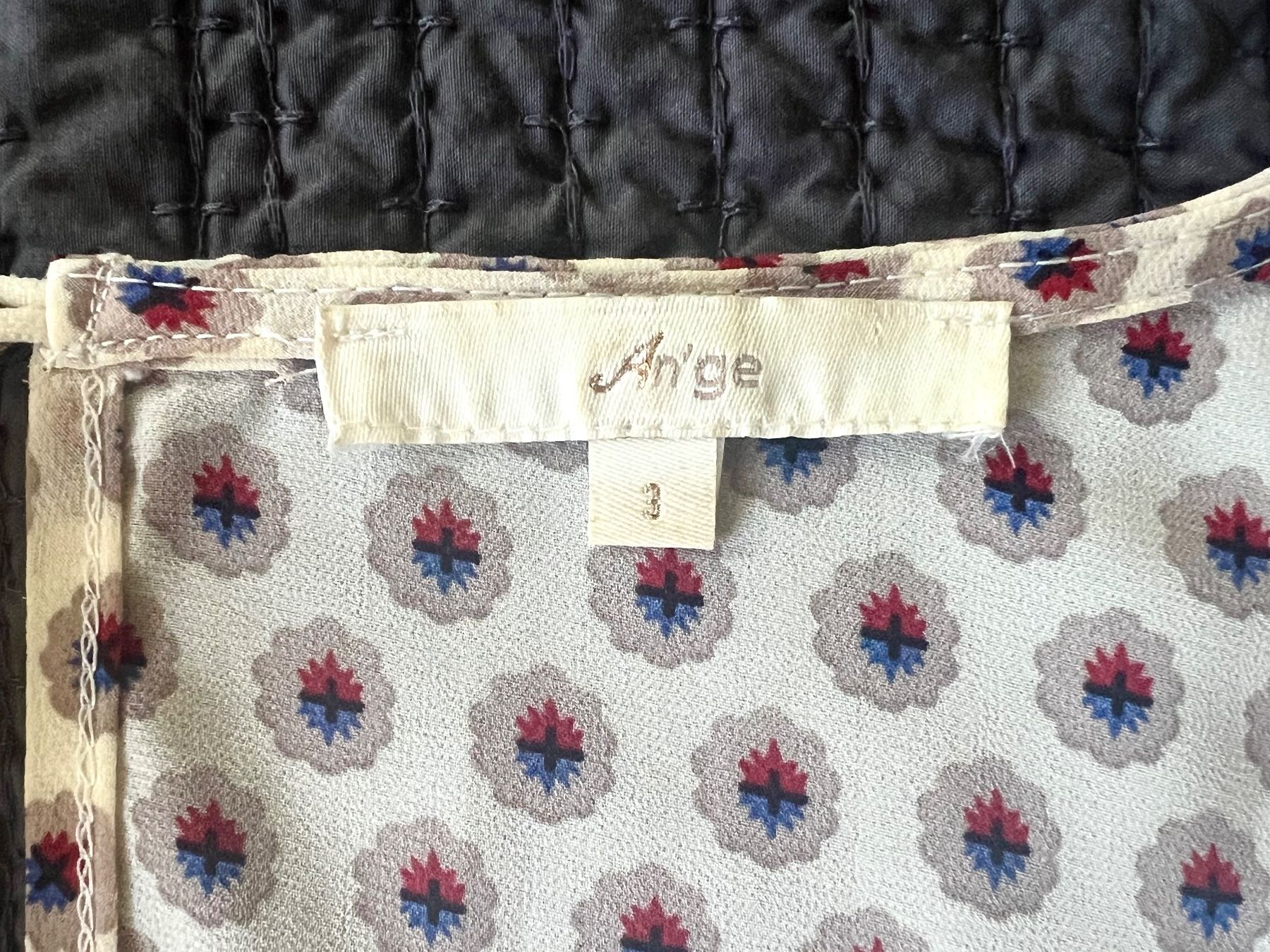 Camicette: 3 Blusen mit Blumenmuster in Grösse 40 – Usato da Turgi venduto da SHK 4