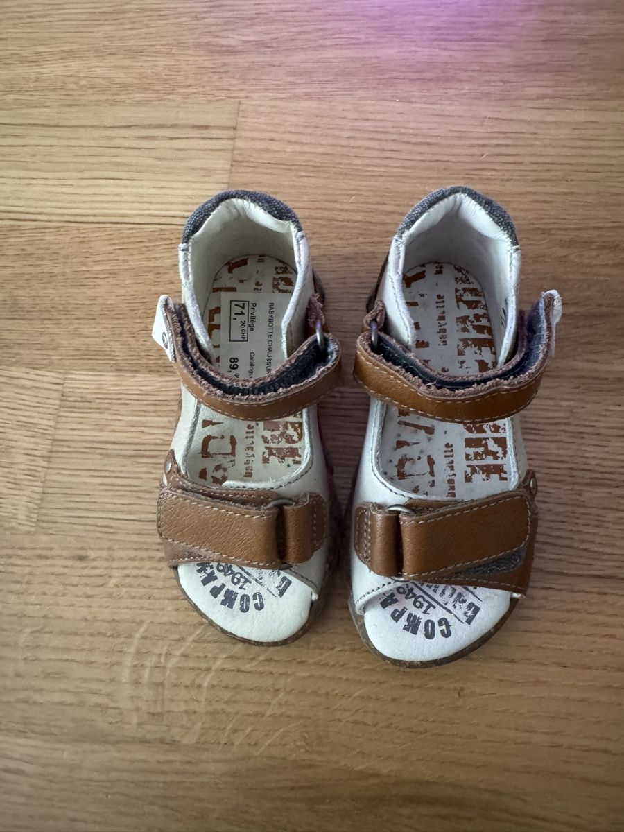 Scarpe per ragazzi: Sandales garçon taille 23 – Nuovo (secondo la descrizione) da La Chaux-de-Fonds venduto da kel_9khc 1