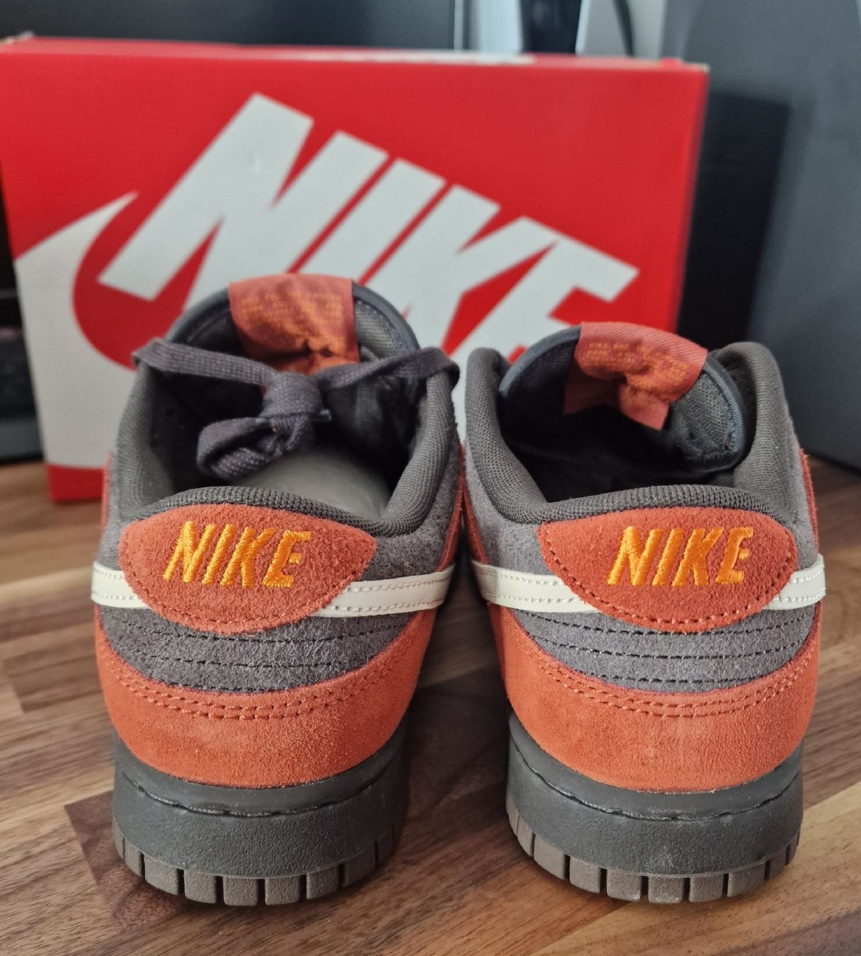 Scarpe da uomo: Nike Dunk Low Red Panda "Velvet Brown/Sanddrift" Gr. 40 – Nuovo e nell'imballaggio originale da Schlieren venduto da jen_x559 6