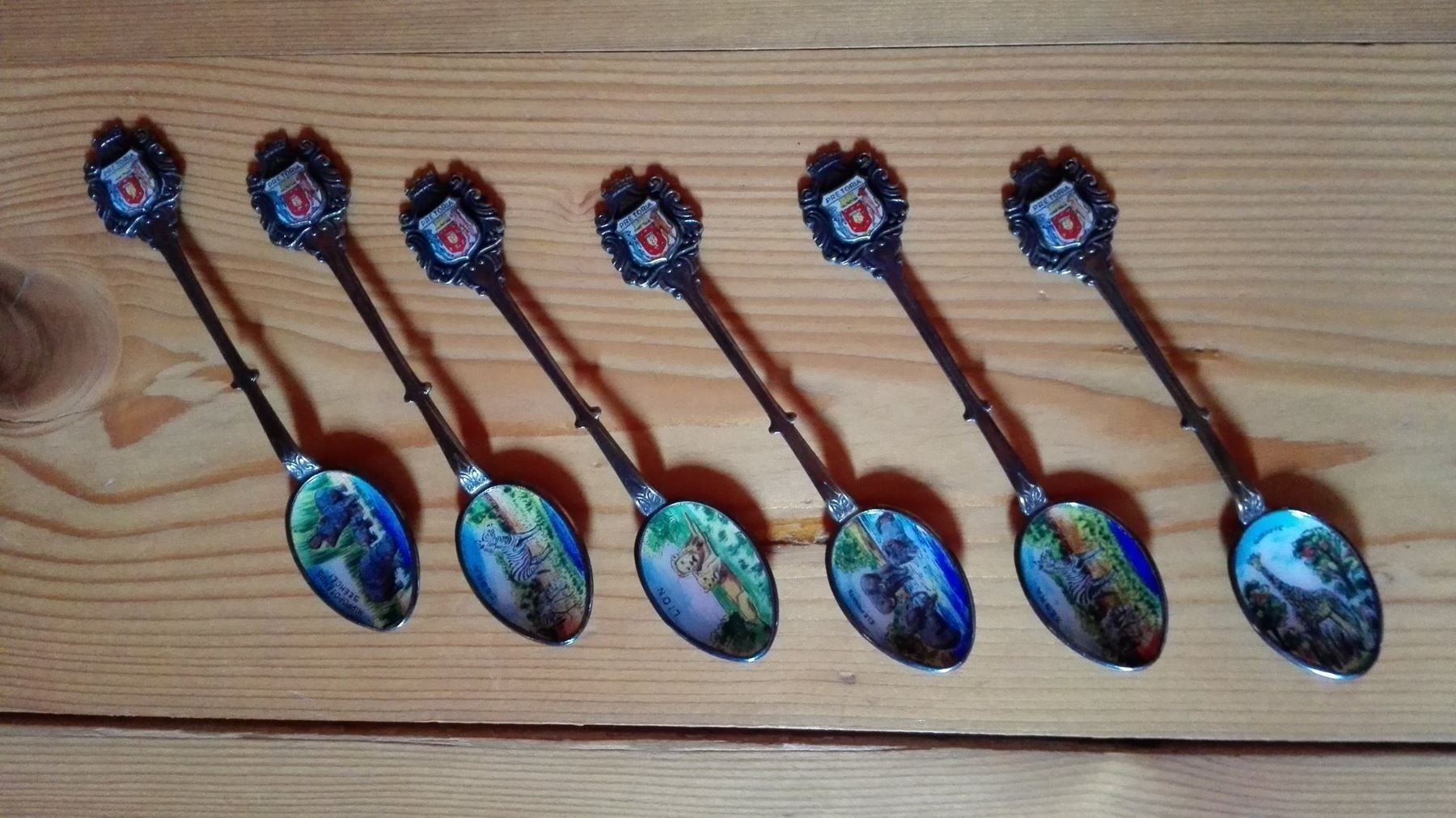 Set di piatti: Japanischer Teeservice 6teilig – Usato da Grub AR venduto da Togapanja 5
