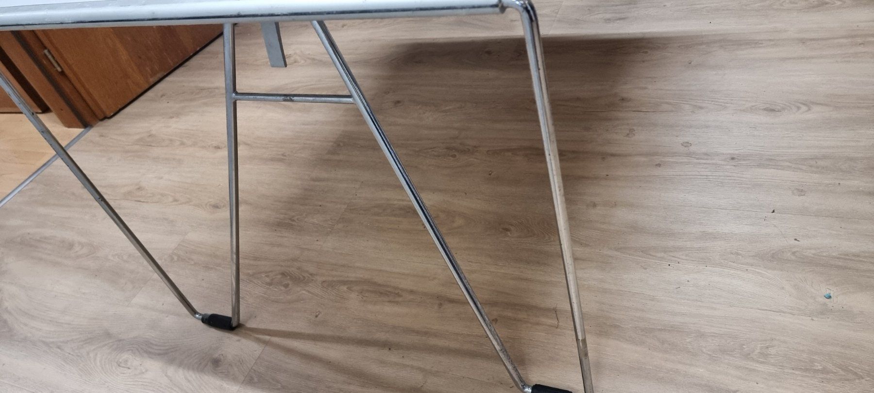 Tavoli: Klapptisch mit Metallgestell hellgrau gebraucht – Usato da Bünzen venduto da Sero100 2