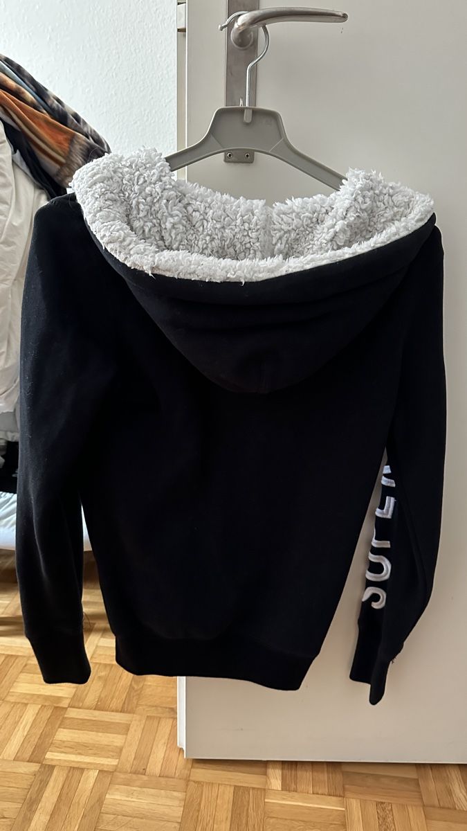 Superdry Giacche: Superdry Kapuzenjacke Teddyfutter Gr. S schwarz Winter warm – Usato da Zürich venduto da Rammis 1