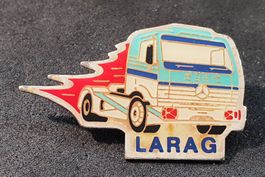 Y645 - Pin Mercedes Truck LKW Lastwagen Zugmaschine LARAG